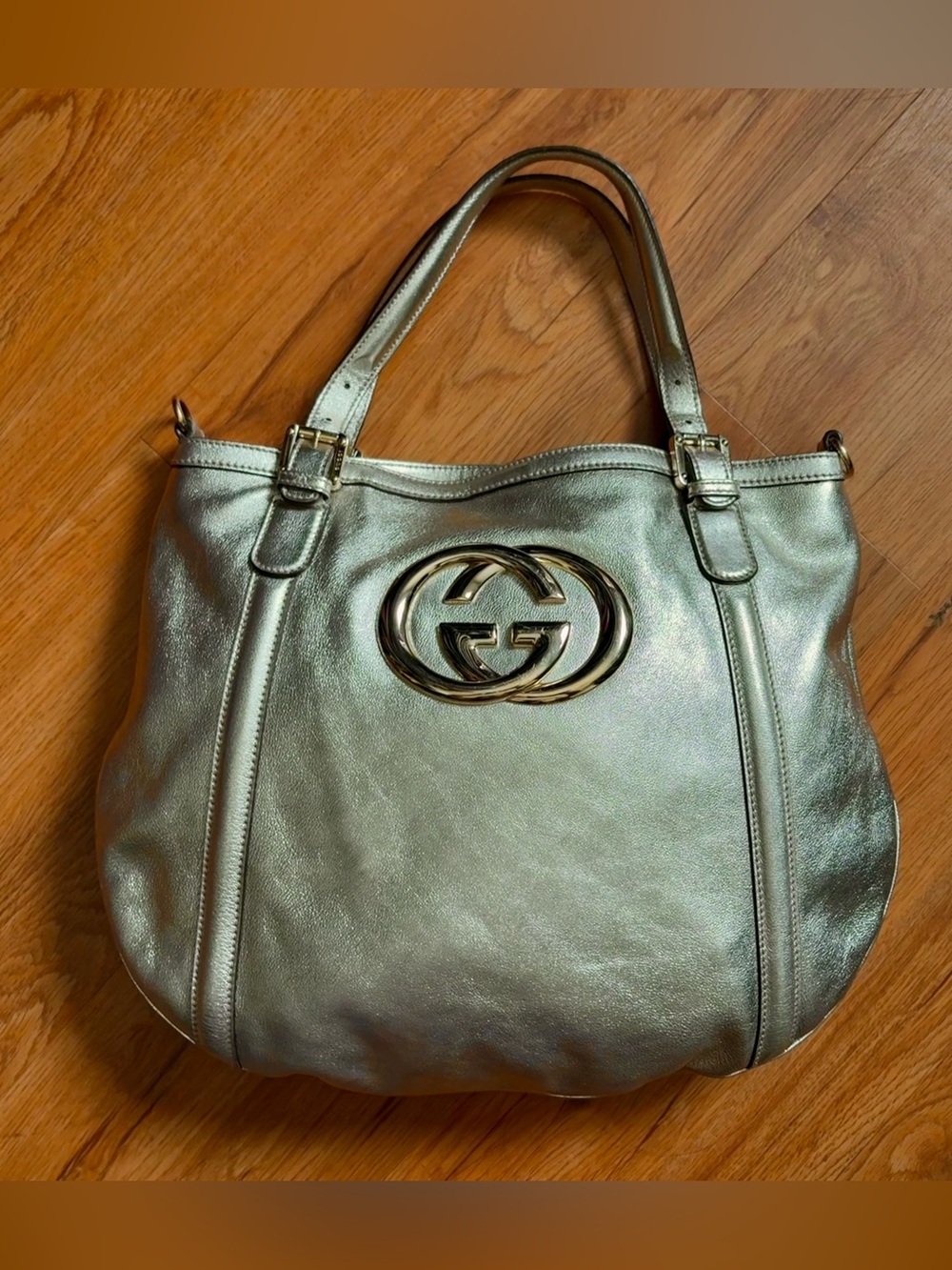 Gucci Britt Hobo Tote Bag in Metallic Silver Leather with Double-G Gold Hardware